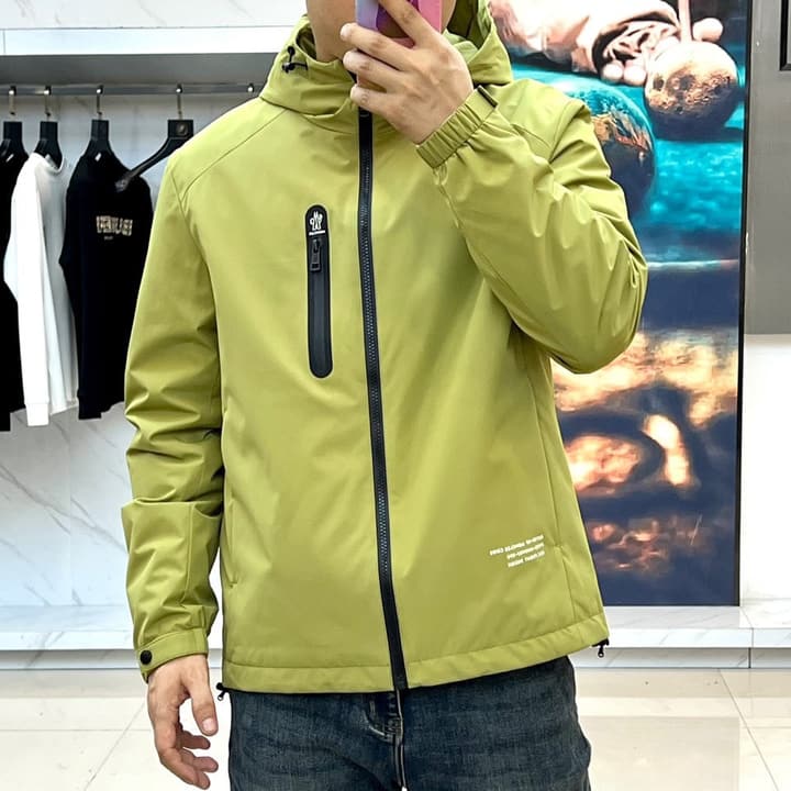Moncler 2025FW Lightweight Hooded Jacket in Classic Black