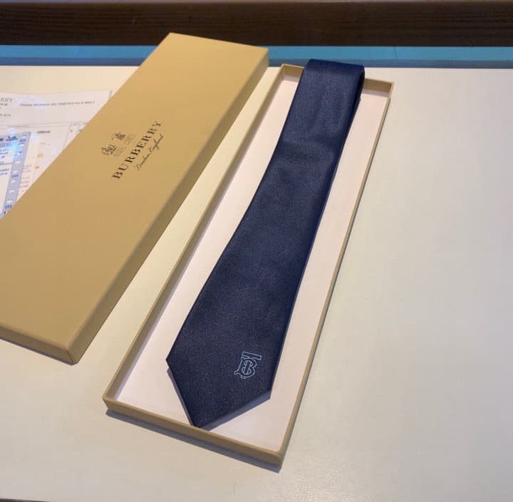 Burberry TB Logo Silk Tie in Black