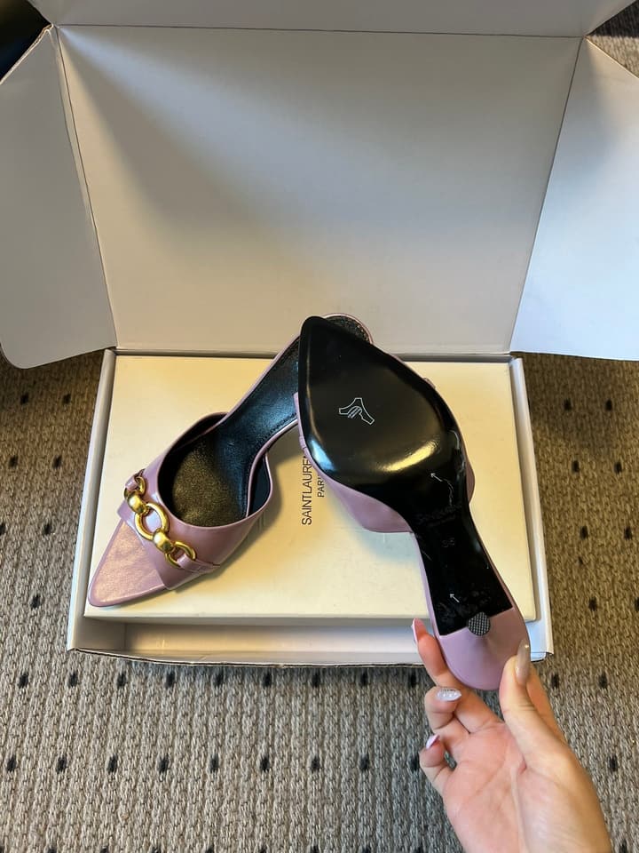 Saint Laurent Chain Pointed-Toe Heeled Mules – 26SS in Beige