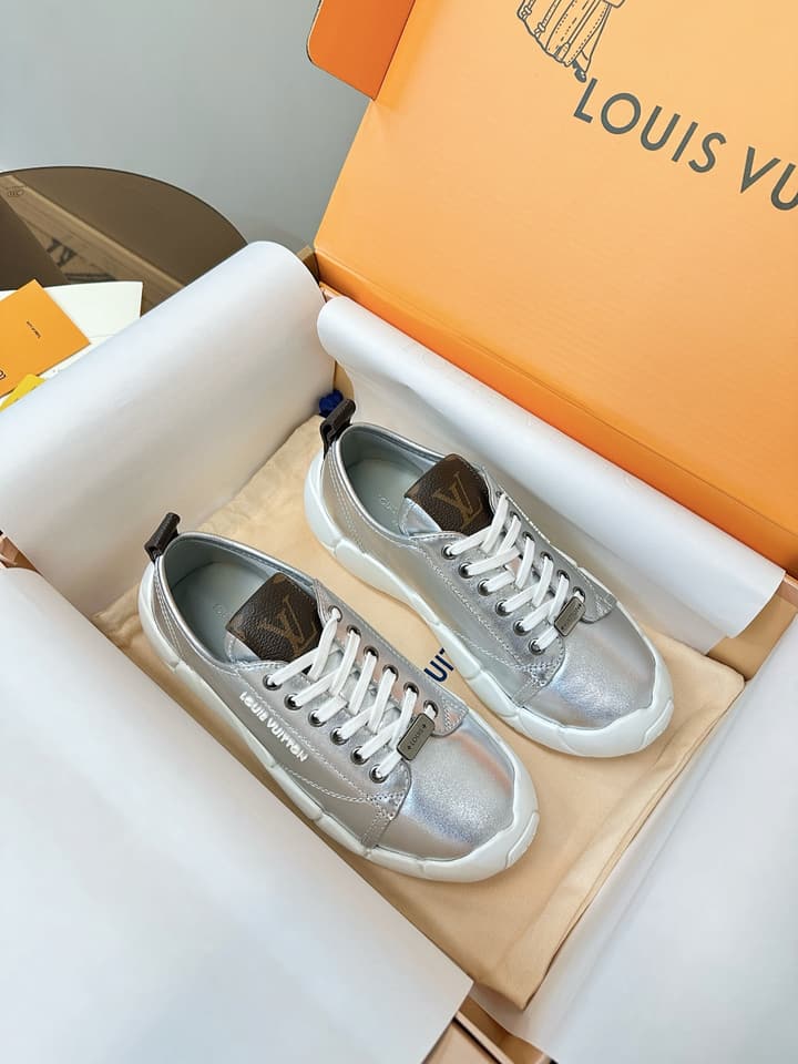 Louis Vuitton LV Bubble Platform Sneakers in Metallic Silver