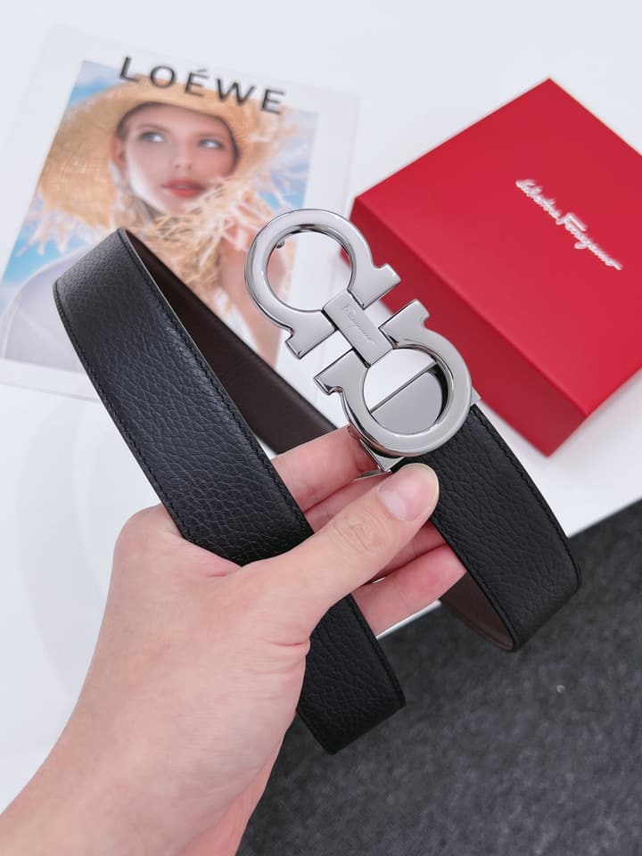 Ferragamo Men's Reversible Leather Belt in Assorted Buckle Display