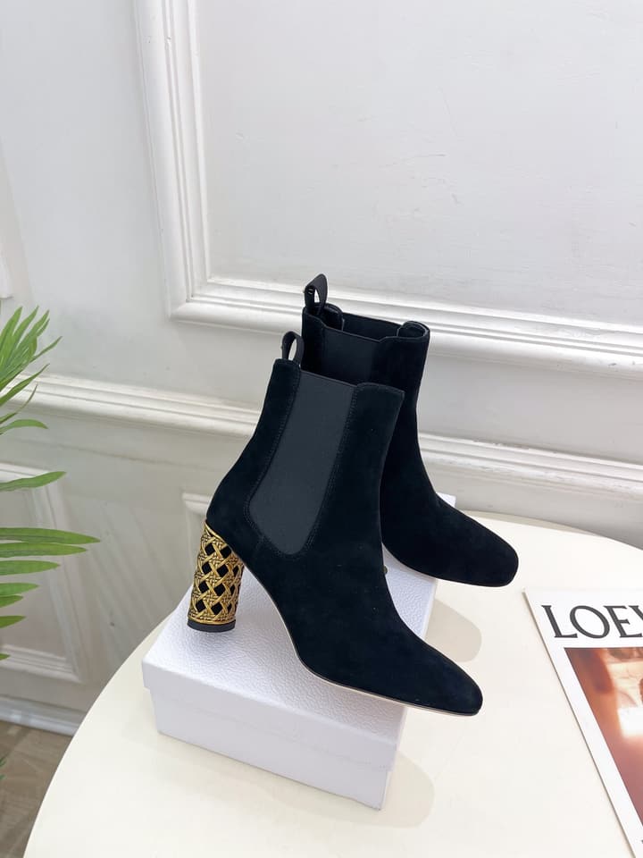 Dior Metallic Cannage Cylindrical Heel Chelsea Boots – 2024 in Black Suede With Gold Cannage Heel