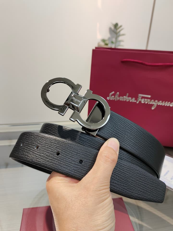 Ferragamo Reversible Leather Belt with Copper Buckle in Dark Leather With Black Buckle