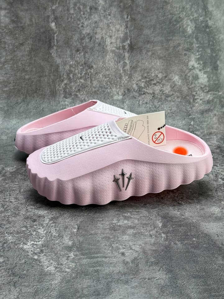 Nike Mind 001 SP FK Clogs – Pink and White