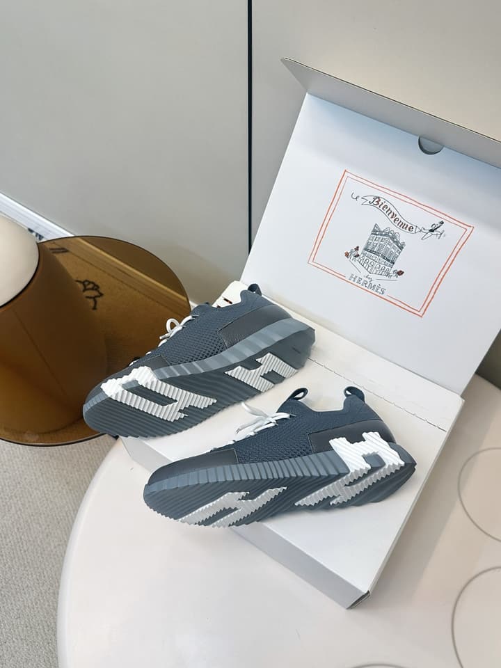 Hermes Classic Couple's Casual Sneakers in Light Beige