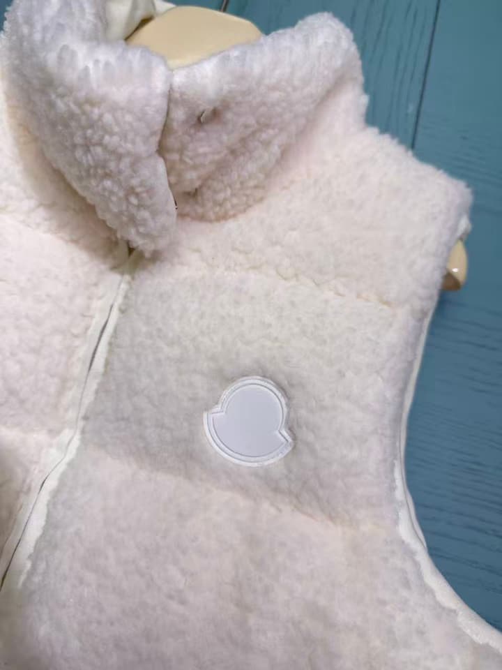Moncler Unisex Kids Puffer Vest – 2025 SS – Kids Collection in Cream Puffer Vest