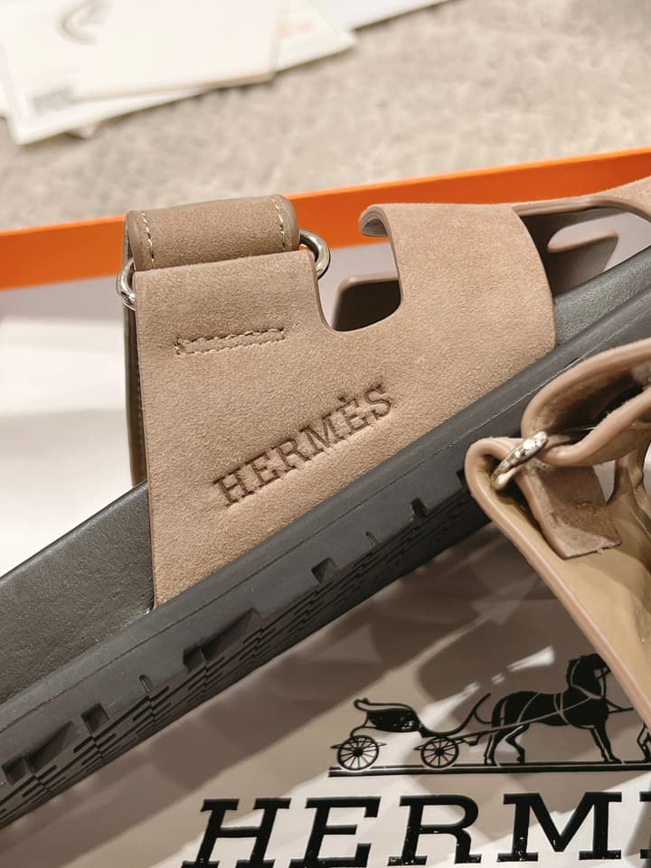 Hermès Chypre Calfskin Slides – 2023SS in Denim Blue