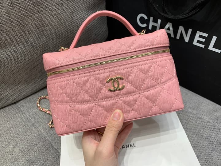 Chanel Grained Calfskin Chain Clutch – Cruise Collection – 25C
