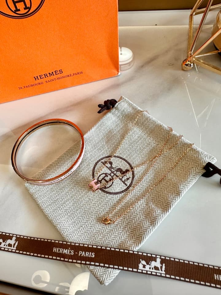 Hermès Oval Enamel 18K Gold Plated Necklace and Bracelet Set