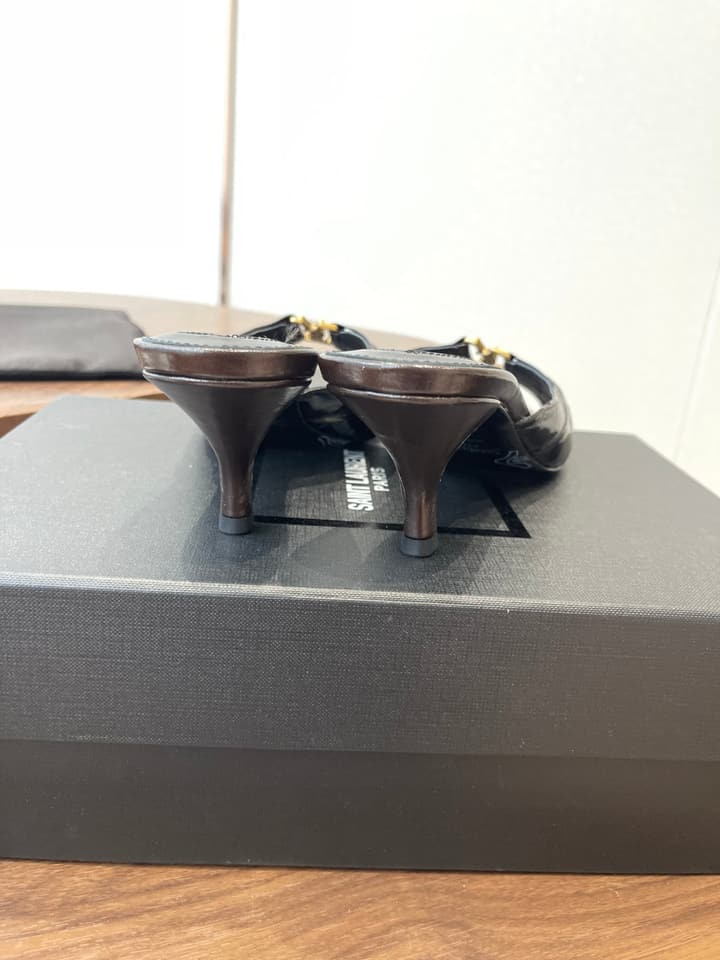 Saint Laurent Pointed Toe Stiletto Heeled Sandals – 26SS in Black - Gold Logo Plaque