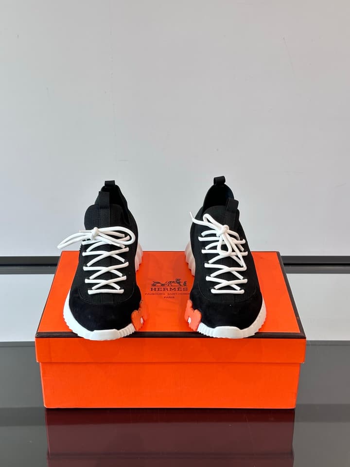 Hermès Men's Casual Sport Sneakers in All Black Knit