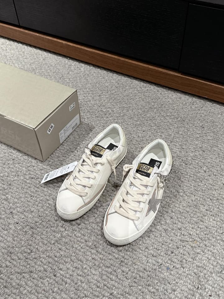 Golden Goose Distressed Sneakers – 2024 Spring/Summer Collection