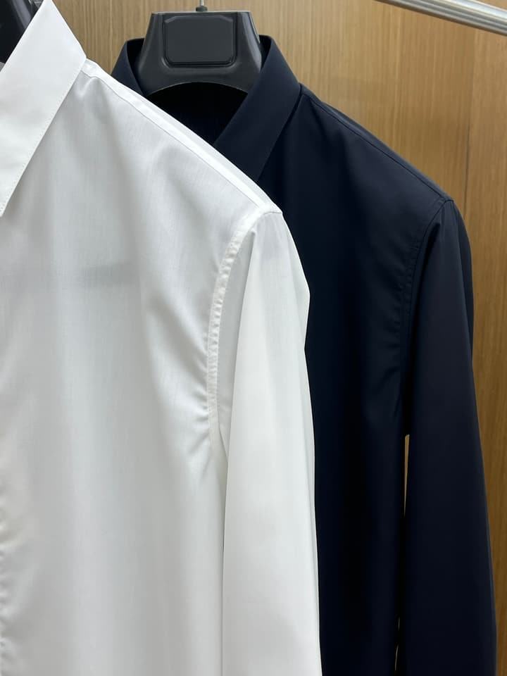 Dior Minimalist Long-Sleeve Cotton Shirt – Spring/Summer Collection