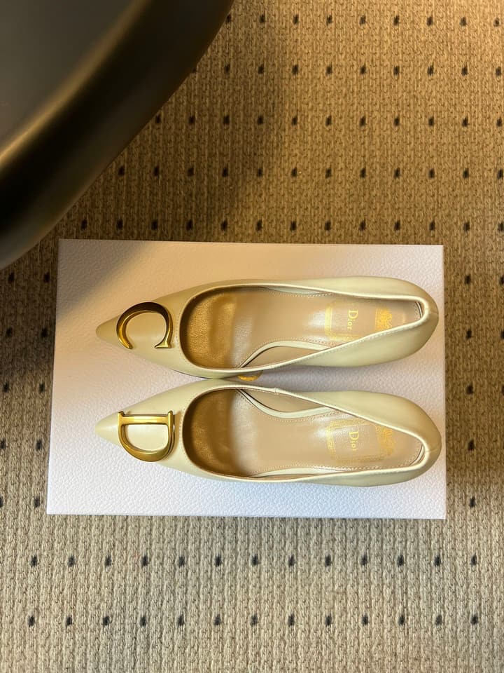 Dior Vintage Pointed-Toe Stiletto Pumps – 26SS in Cream Leather