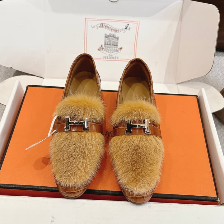 Hermès Mink Suede Loafers & Mules – Autumn/Winter Collection in Pale Tan Suede With Silver Hardware