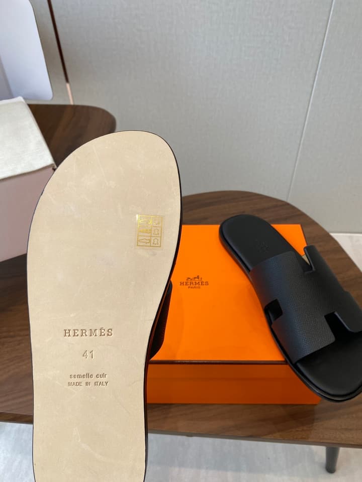 Hermès Izmir Series Men's H-Slide Sandals in Classic Black