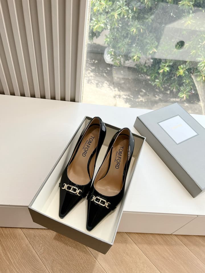 Tom Ford Sparkle Patent Leather Pumps – FW24 Collection in Black