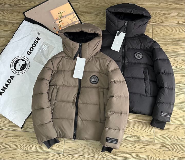 Canada Goose Black Label Puffer Jacket in Black