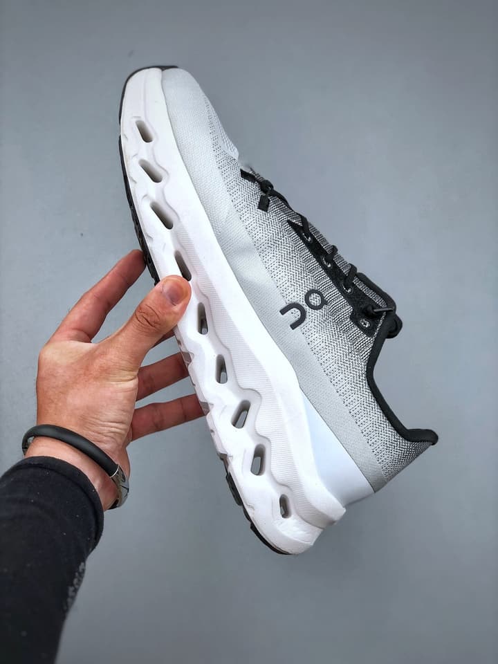 On Cloudtilt Lightweight Casual Sneakers