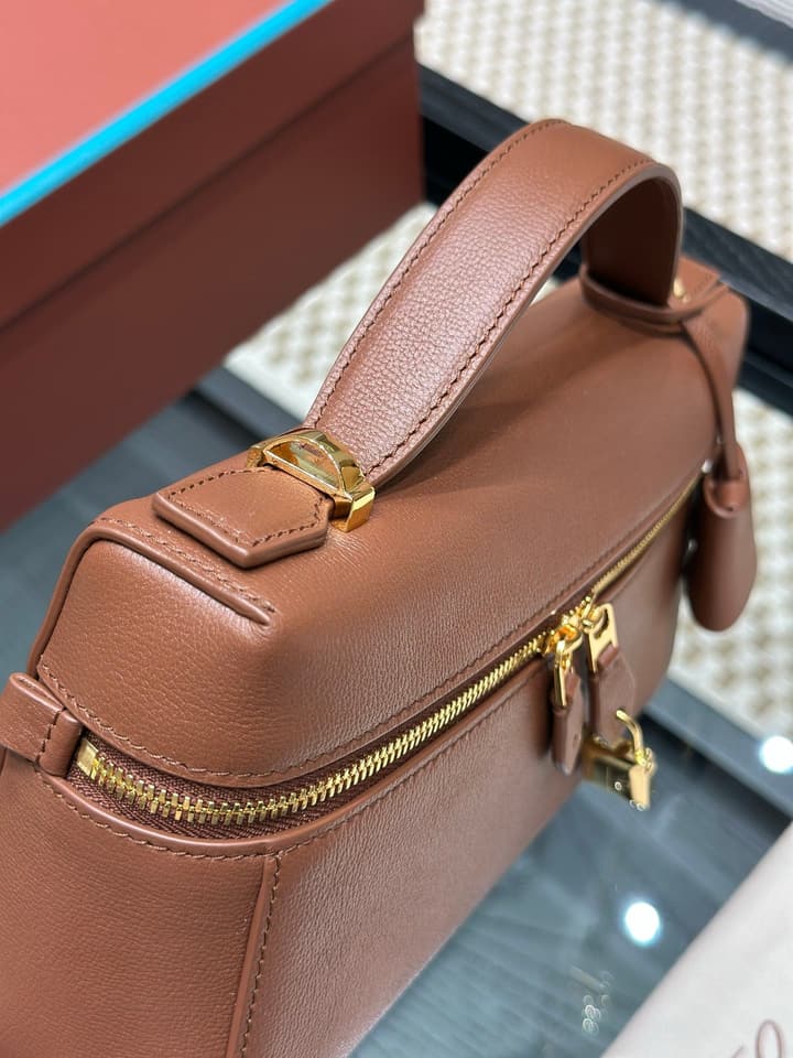Loro Piana Extra Bag L23