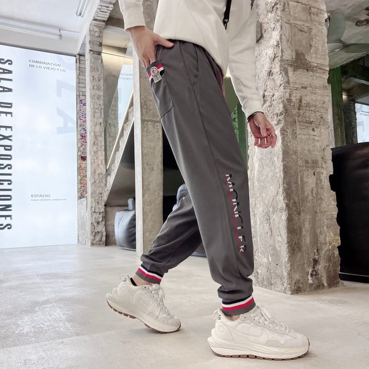 Moncler Logo Embroidered Sweatpants – 2023 Spring/Summer Collection in Black