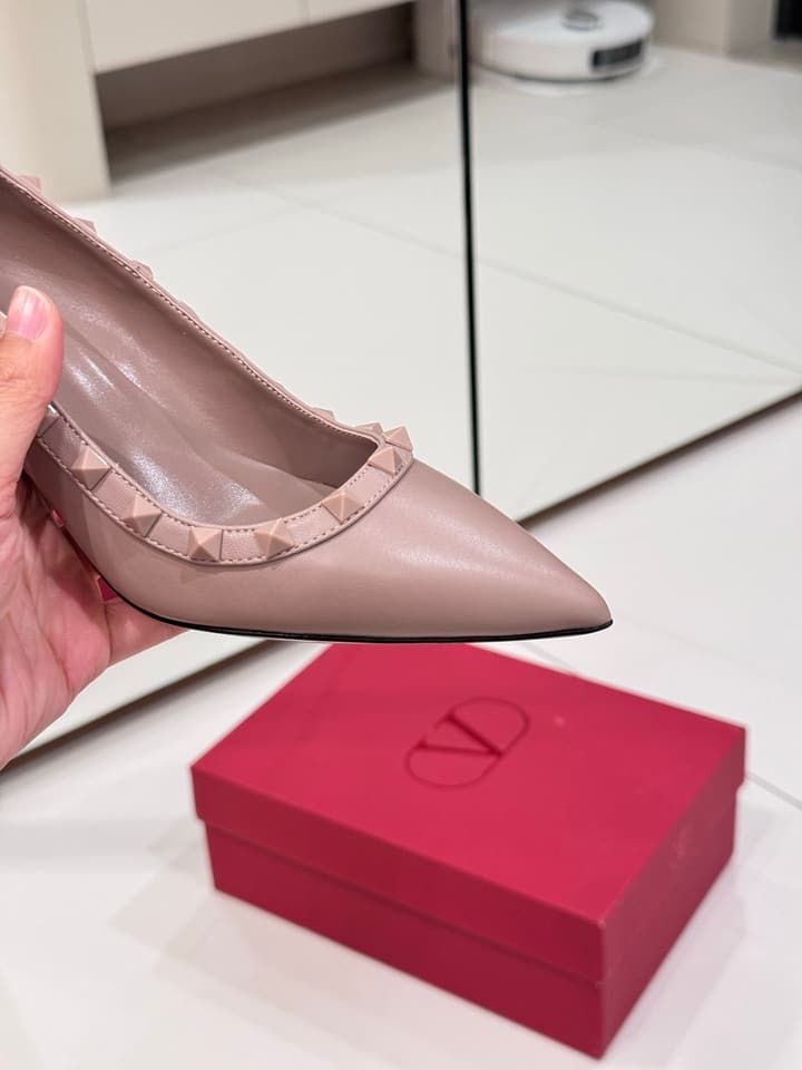 Valentino Classic High-Heel Pumps in Nude Pink Studded