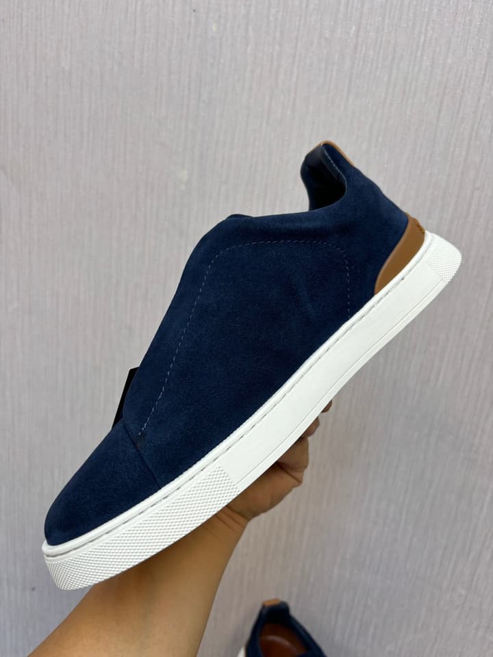 Zegna Top-Tier Calfskin Driving Shoes in Black Suede With Gum Sole