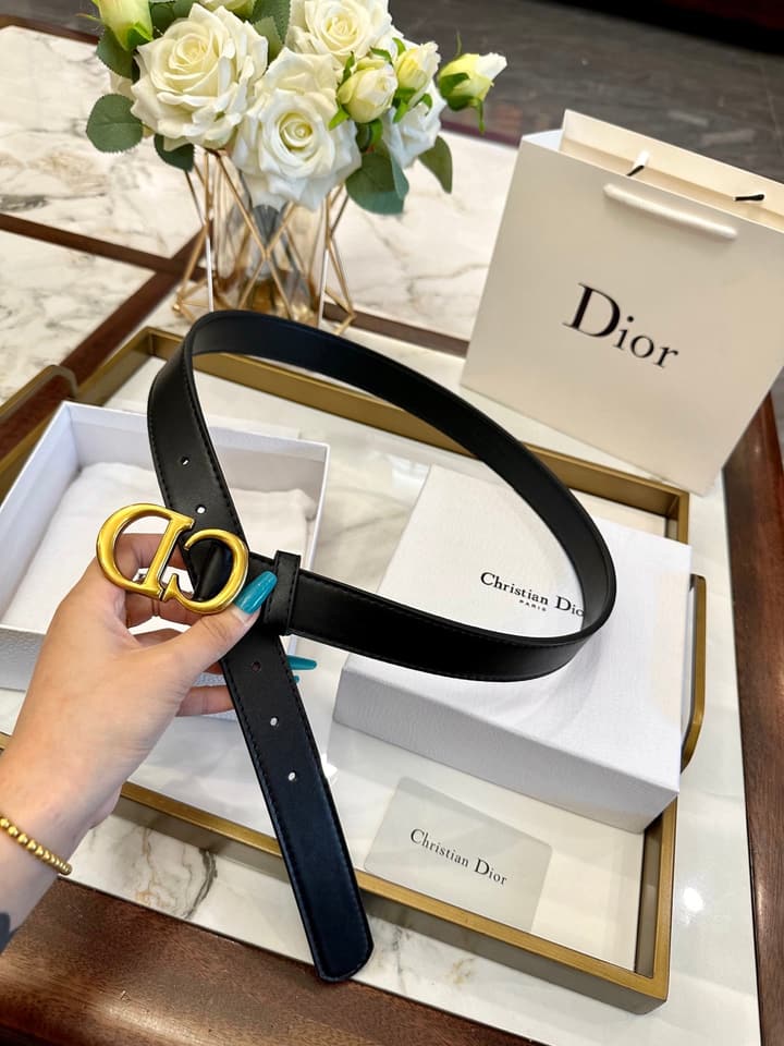 Dior Classic Leather Belt – 3.0cm in Black Leather With Gold Buckle