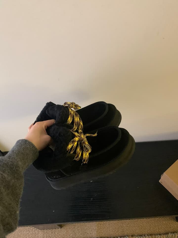 UGG Fluff Lace-Up Ankle Boots in Dark Blue With Gold Chain