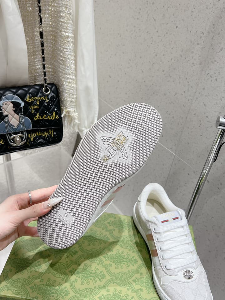 Gucci Screener Series Chunky Unisex Sneakers in Beige With Pastel Stripe And Pink Toe