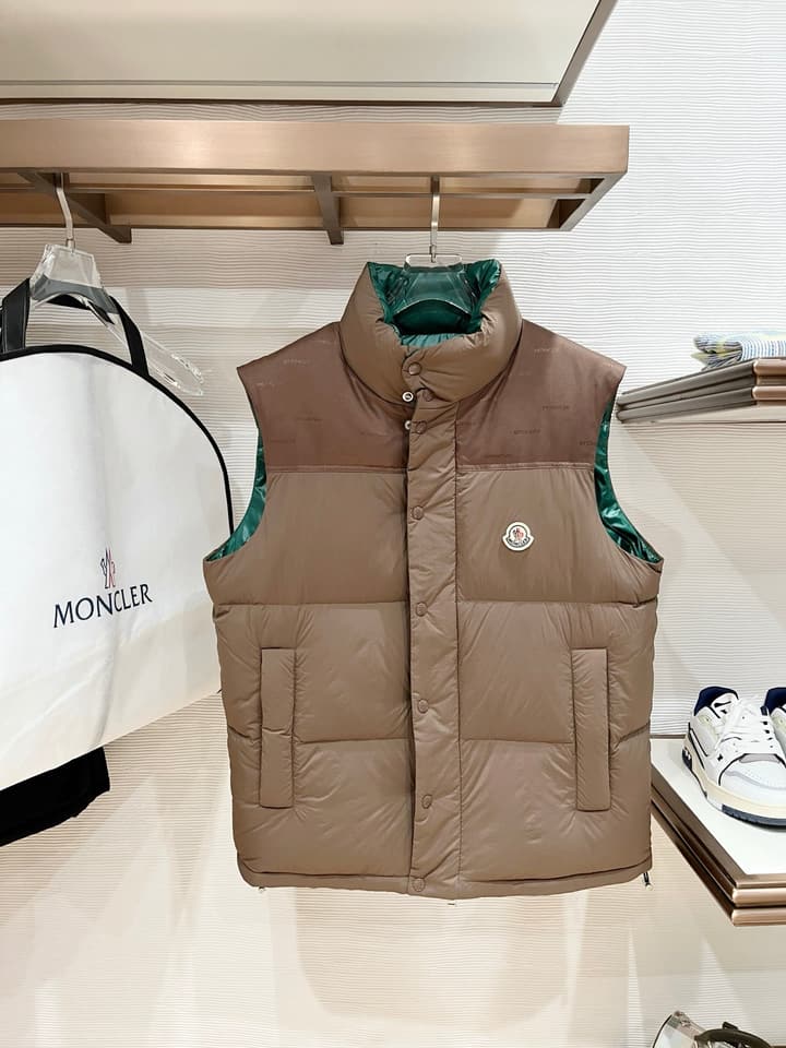 Moncler Designer Puffer Jacket – 2025 Collection in Black Puffer Jacket