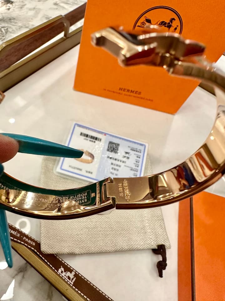 Hermès H-Letter Oval Enamel Bracelet