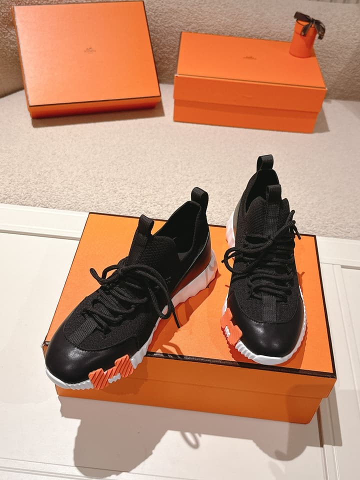 Hermès Classic Couple's Casual Sneakers in All Black