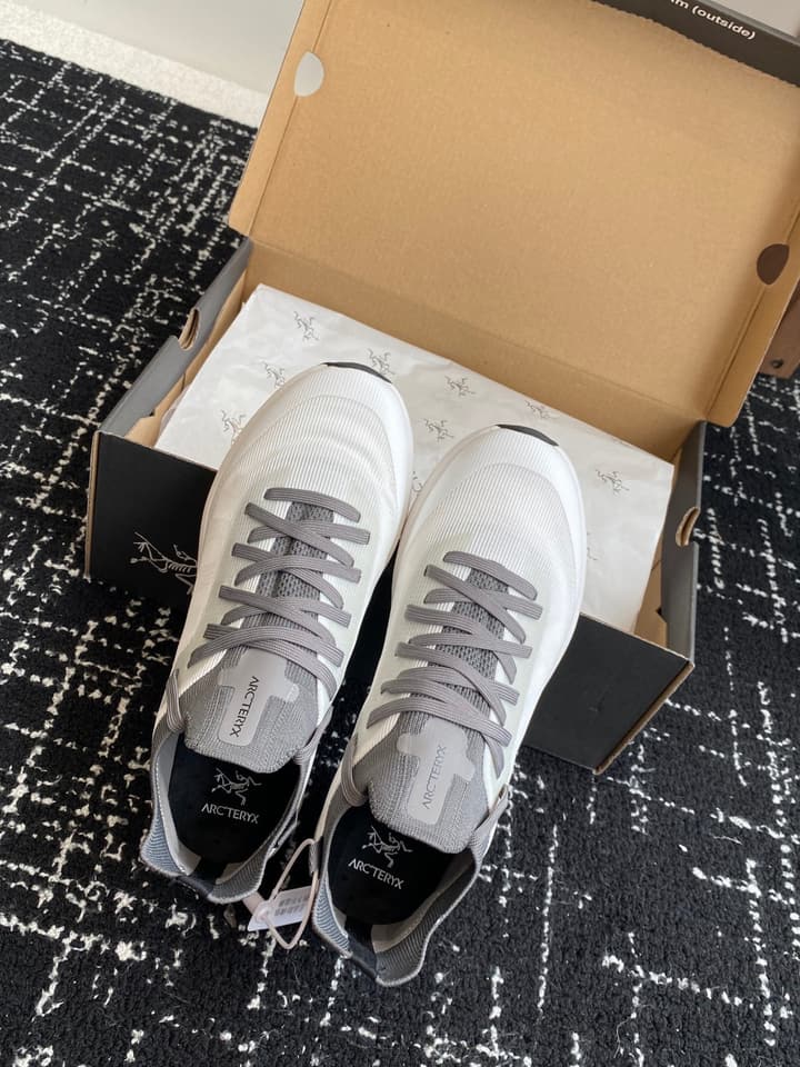Arc'teryx Konseal Lt Hiking Shoes in All White