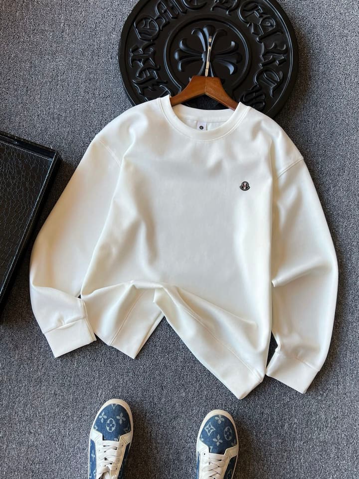 Moncler Luxury Air Cotton Crewneck Sweatshirt in Black