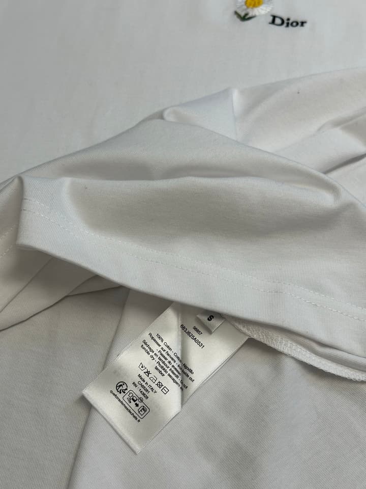 Dior Daisy Embroidered Short-Sleeved T-Shirt in White