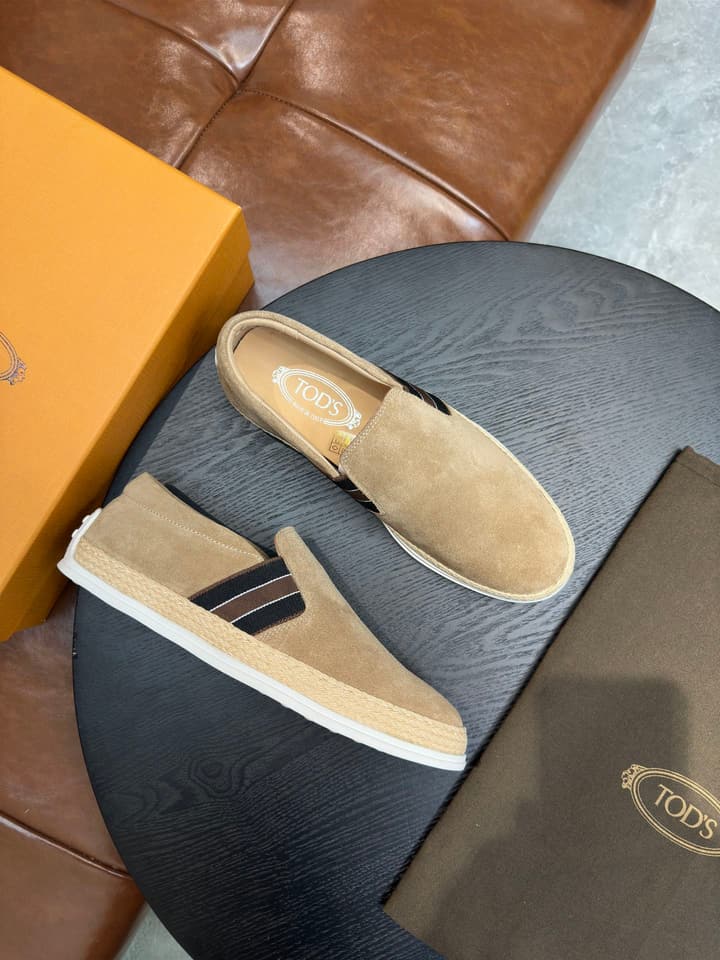 Tod's Suede Calfskin Loafers in Light Grey Suede