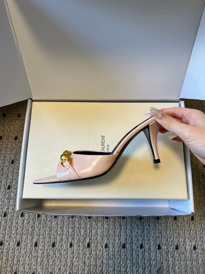 Saint Laurent Chain Pointed-Toe Heeled Mules – 26SS in Beige