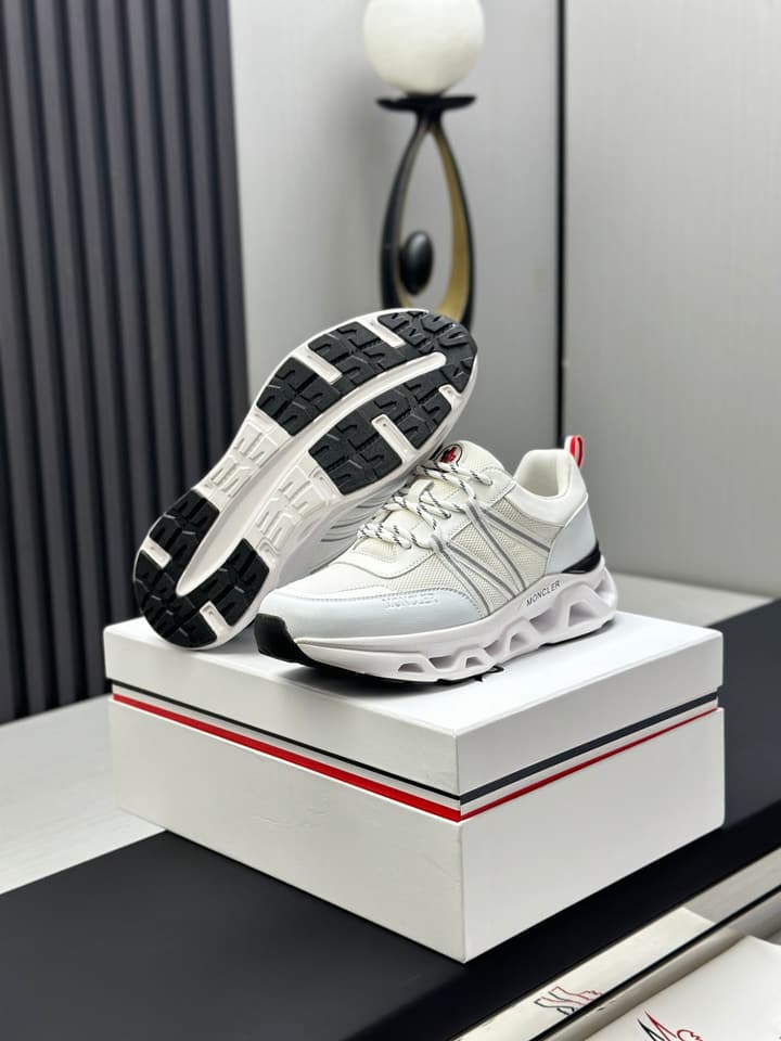 Moncler Trailgrip GTX Performance Running Shoes in Black