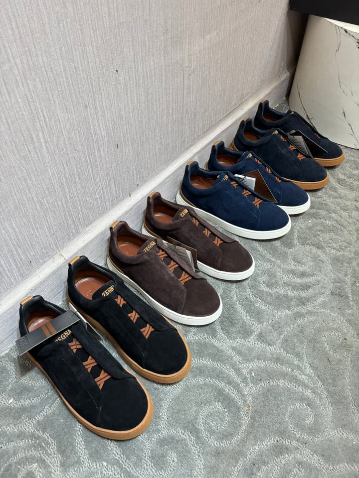 Zegna Top-Tier Calfskin Driving Shoes in Black Suede With Gum Sole