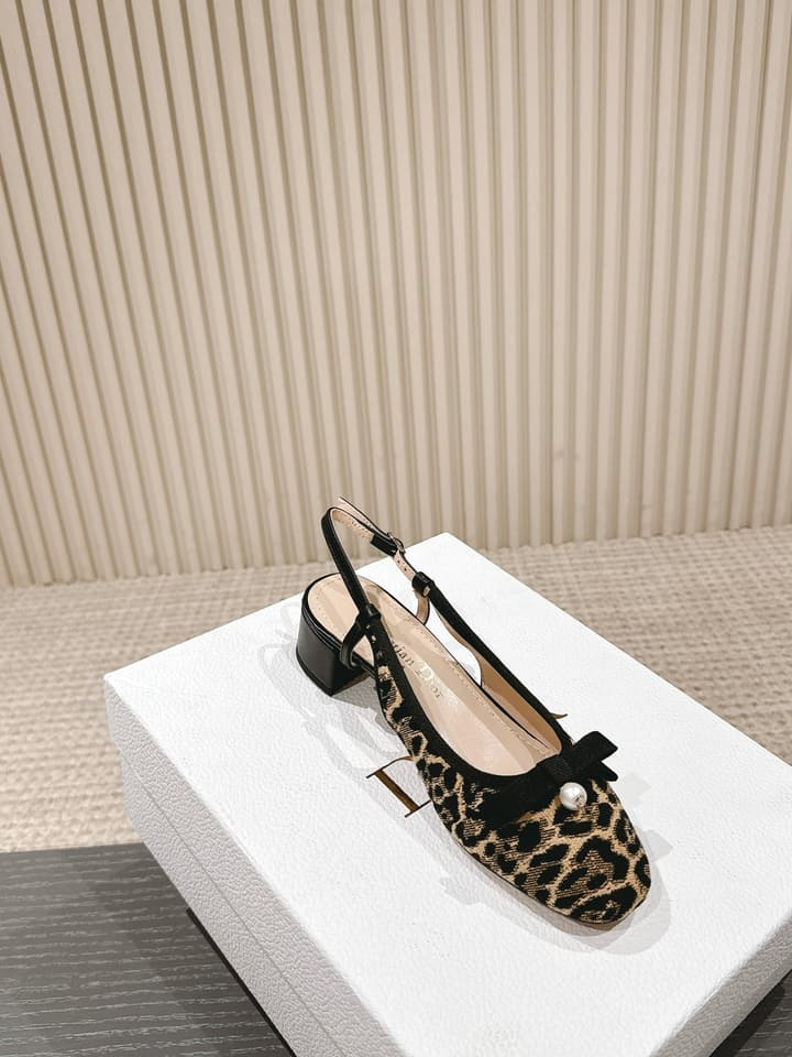 Dior Cannage Ballet Flats – 2024 Early Spring Haute Couture Collection in Leopard Print Mary Jane