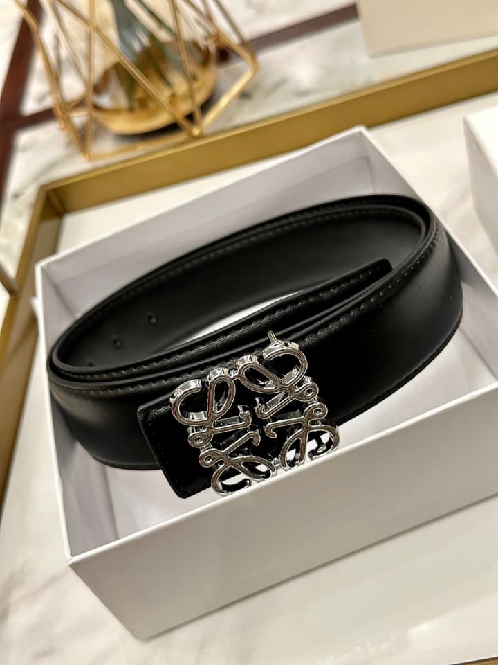Loewe Classic Leather Belt – 4.0cm in Black With Gold Flat Buckle