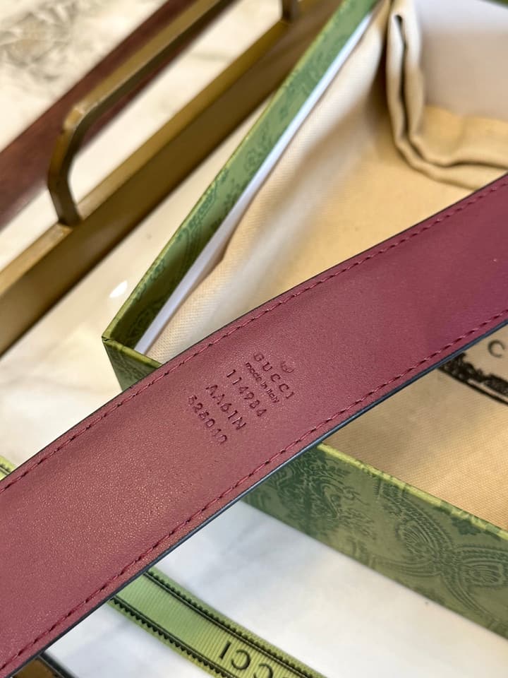Gucci Leather Belt with Original Brass Buckle in Black Leather With Gold Buckle