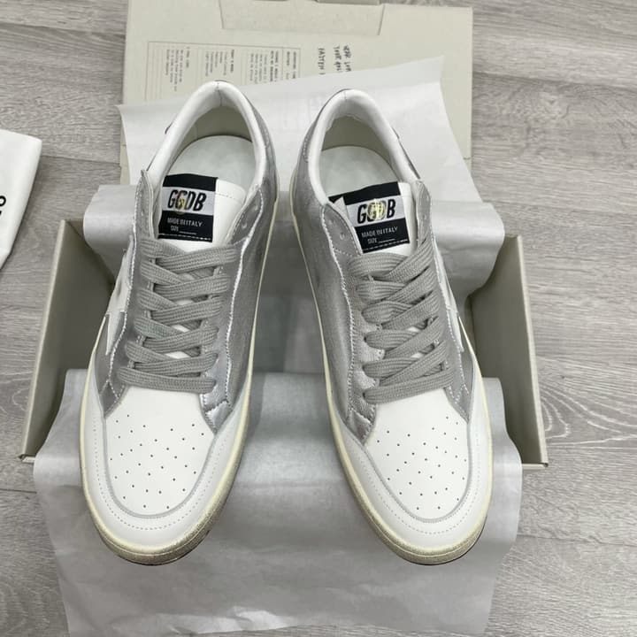 Golden Goose Ball Star Sneakers – 2023 Spring Collection in Silver Metallic With White Toe