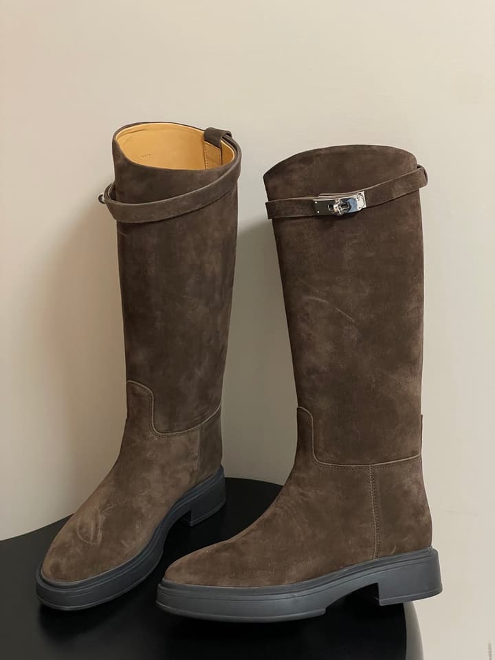 Hermès Jumping Kelly Buckle Knee-High Boots in Black Leather