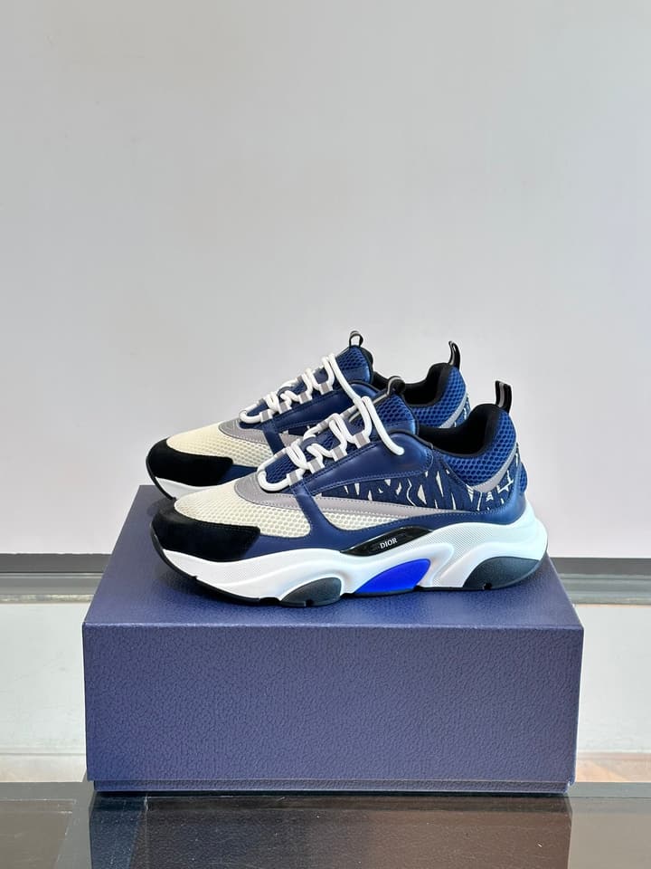 Dior B22 Men's Retro Jogging Sneakers in Black And White Patterned
