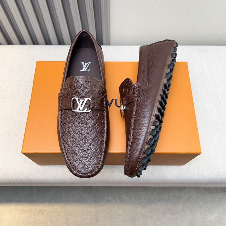 Louis Vuitton Pebbled Leather Driving Shoes in Black Textured Leather