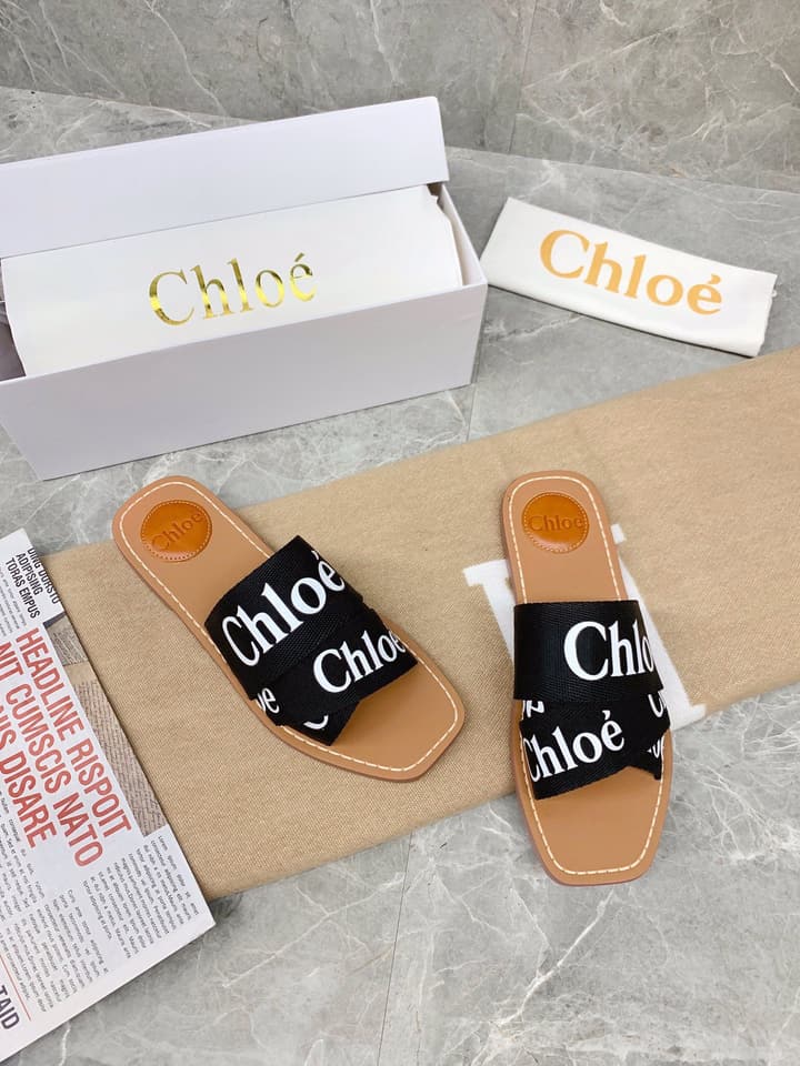 Chloé Cross-Woven Roman Sandals