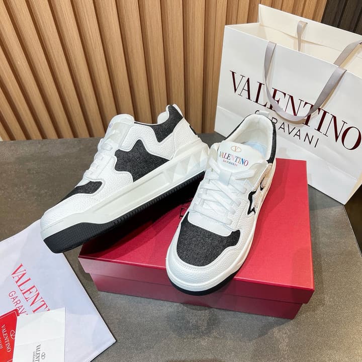 Valentino OneStud Casual Sneakers – 2024 New Color
