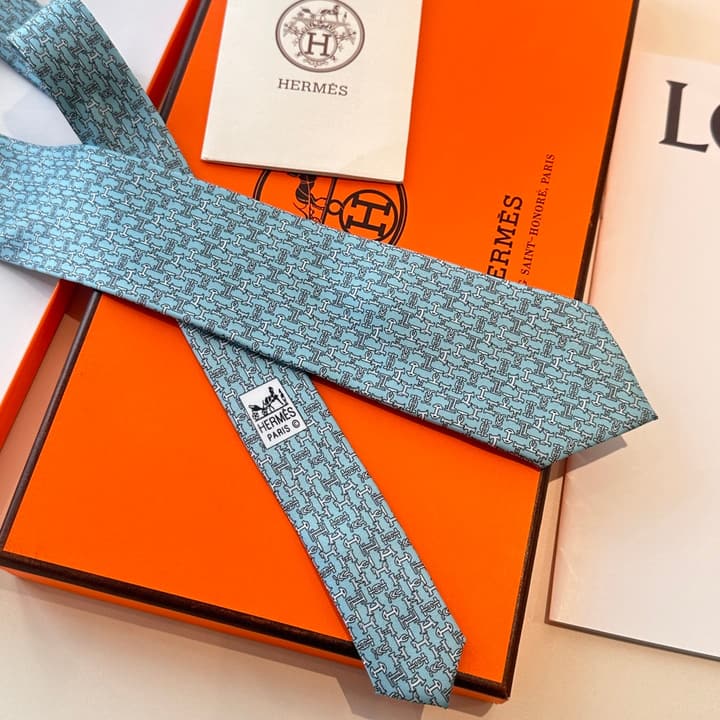 Hermès Men's Printed Silk Tie Series in Light Aqua Patterned